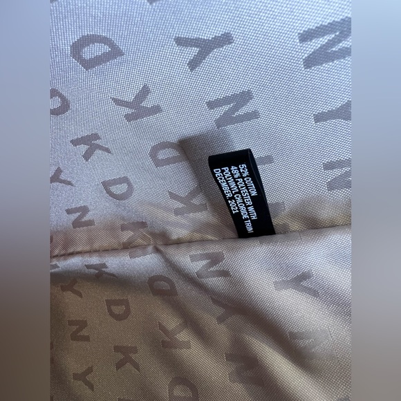 NWT DKNY TOTE SHOULDER BAG WHITE/BROWN - Picture 13 of 13